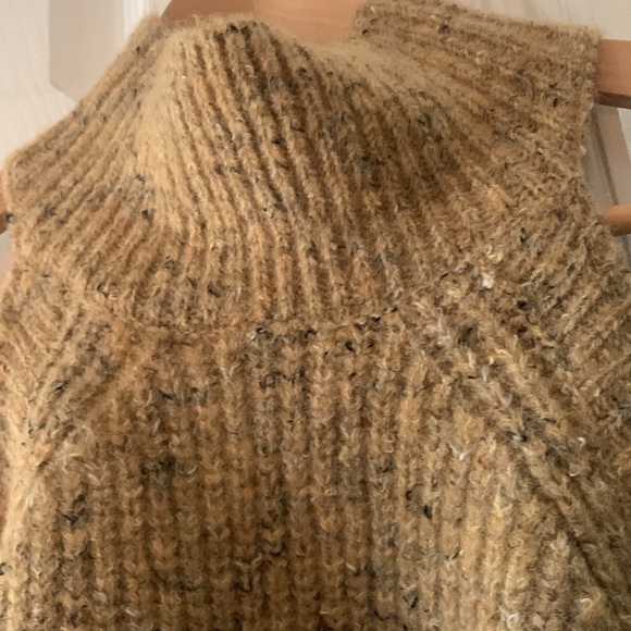 NWT ASTR THE LABEL Mock Sweater Cold Shoulder multi Camel Black specks Color - Picture 4 of 8